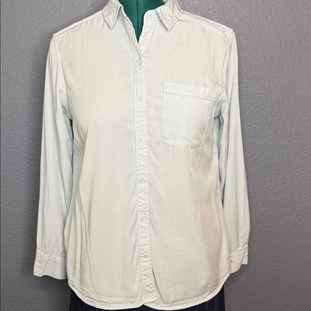 Eddie Bauer Light Blue Button‎ Down Shirt Women’s L Tencel Rayon Soft Blouse